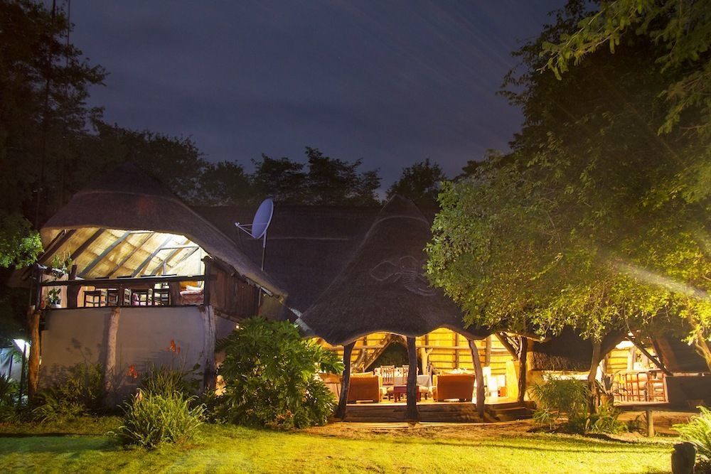 Ivory Lodge Dete Bagian luar foto